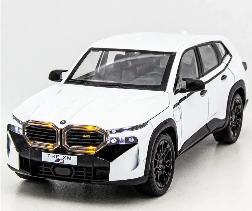 1:24 다이캐스트 BMW XM SUV 화이트 미사용 새제품